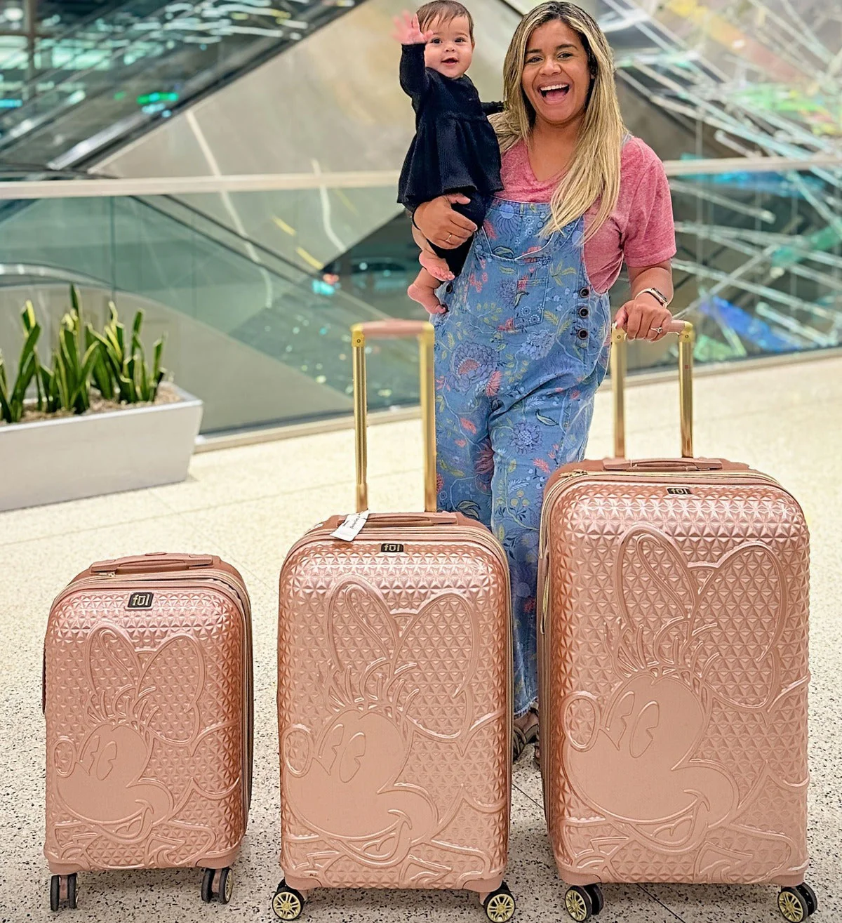 Disney Minnie Mouse FŪL 30" Luggage Spinner Rose Gold - Image 3