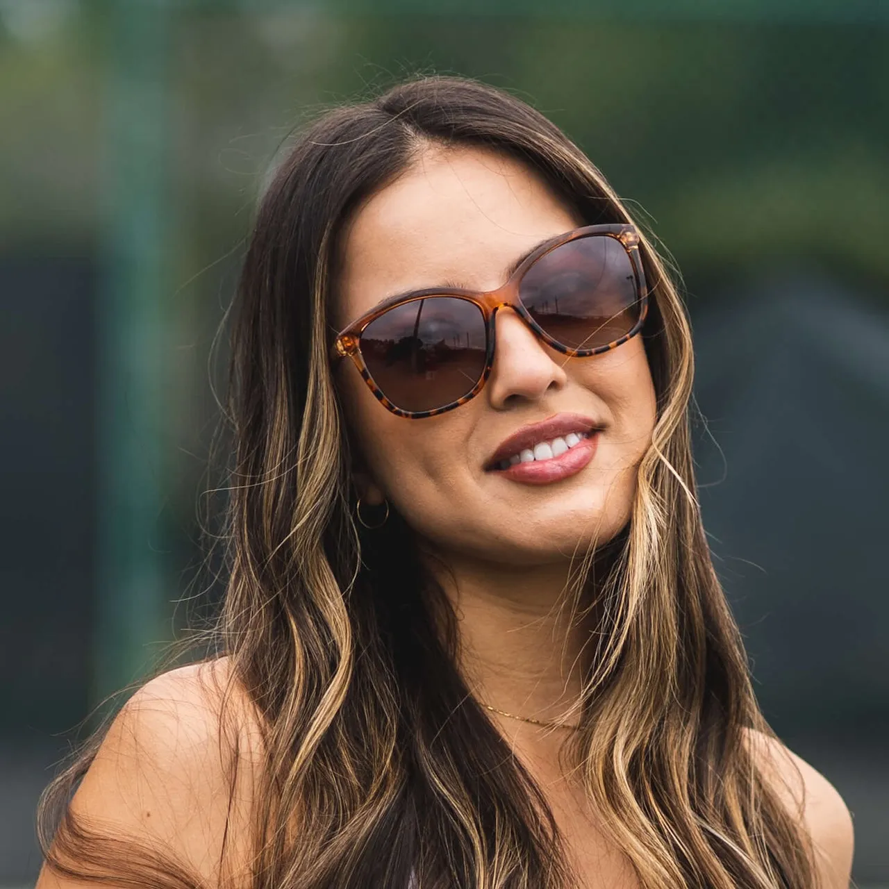Elizabeth Sunglasses â Womenâs Polarized Full-Frame Shades - Image 4