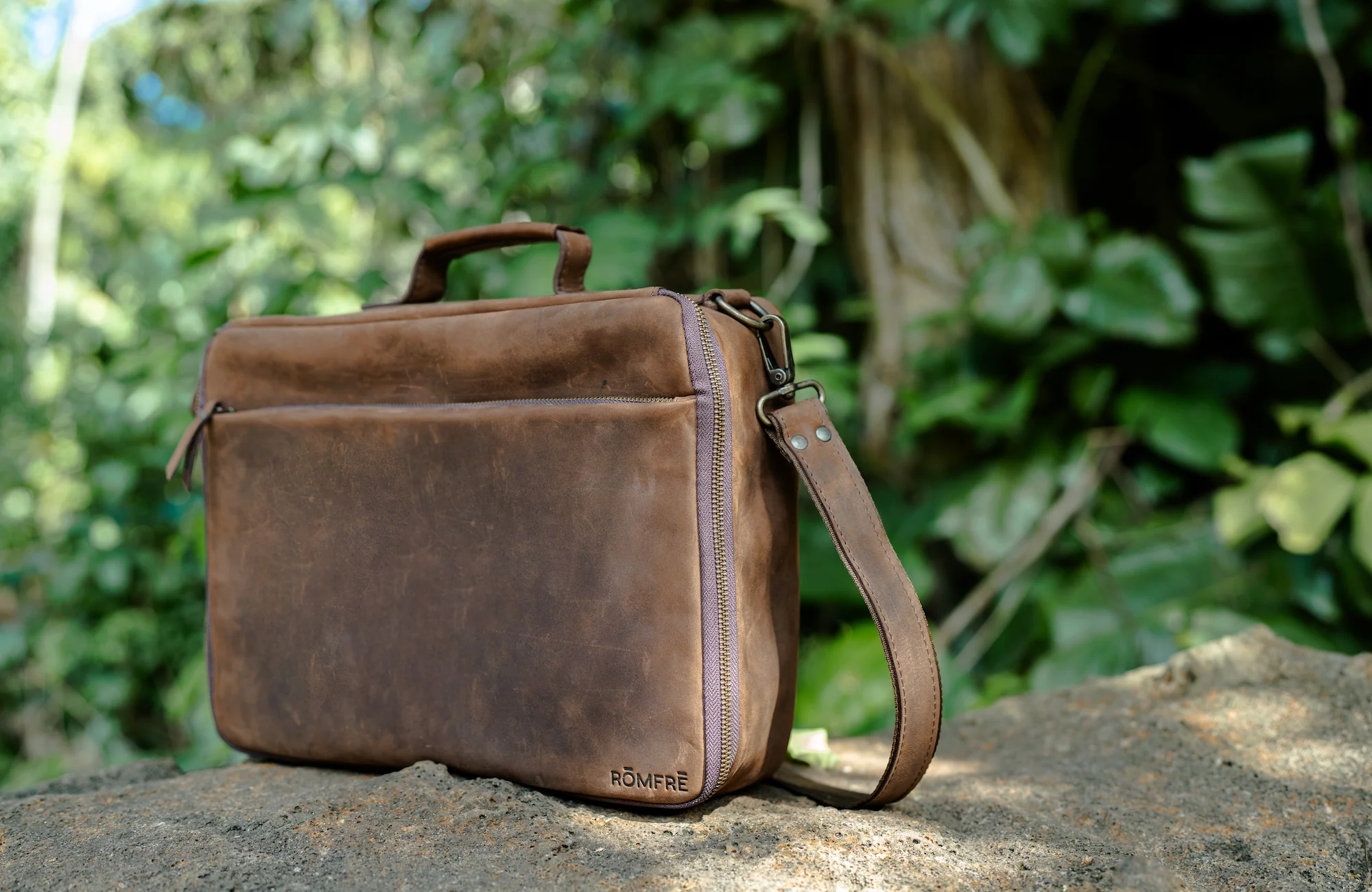 Hilo Camera Travel Bag - Image 12