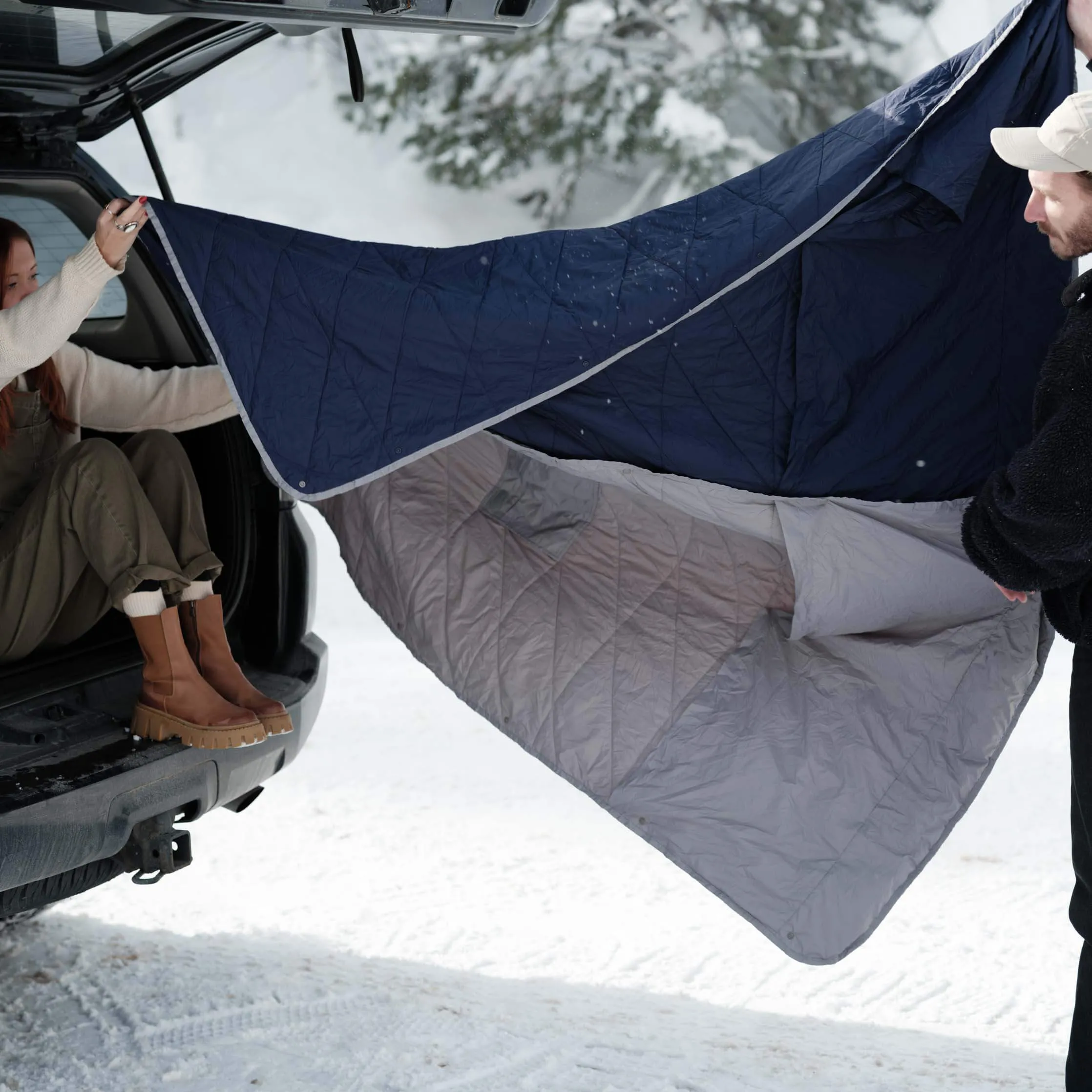 Layover™ Travel Blanket - Insulated & Packable | Blue - Image 5
