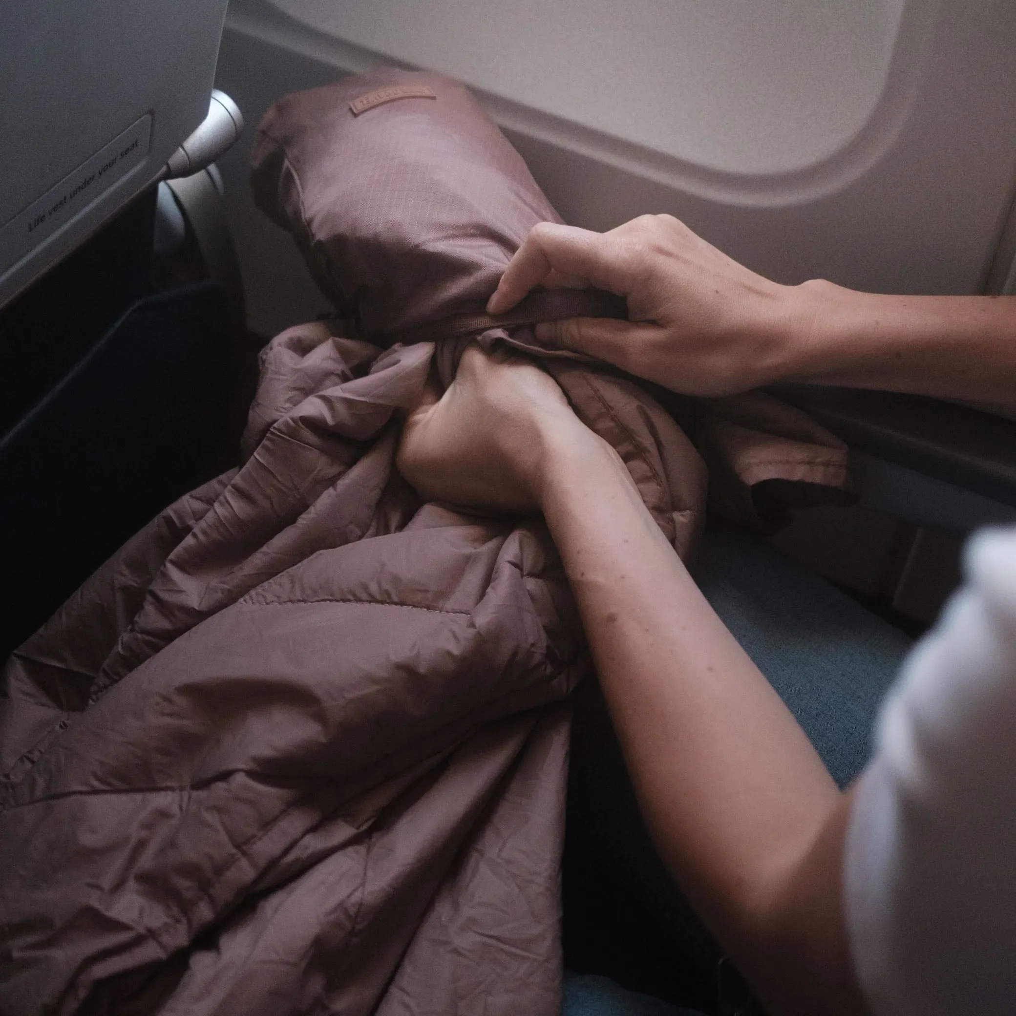 Layover™ Travel Blanket - Insulated & Packable | Quartz - Image 8