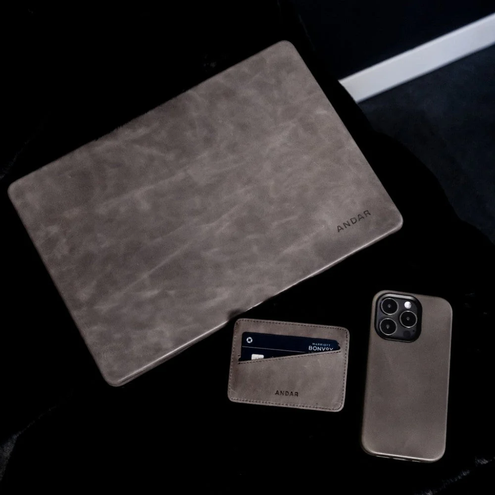 The Helm | Adventure Guide Macbook Air/Pro Cover - Image 2