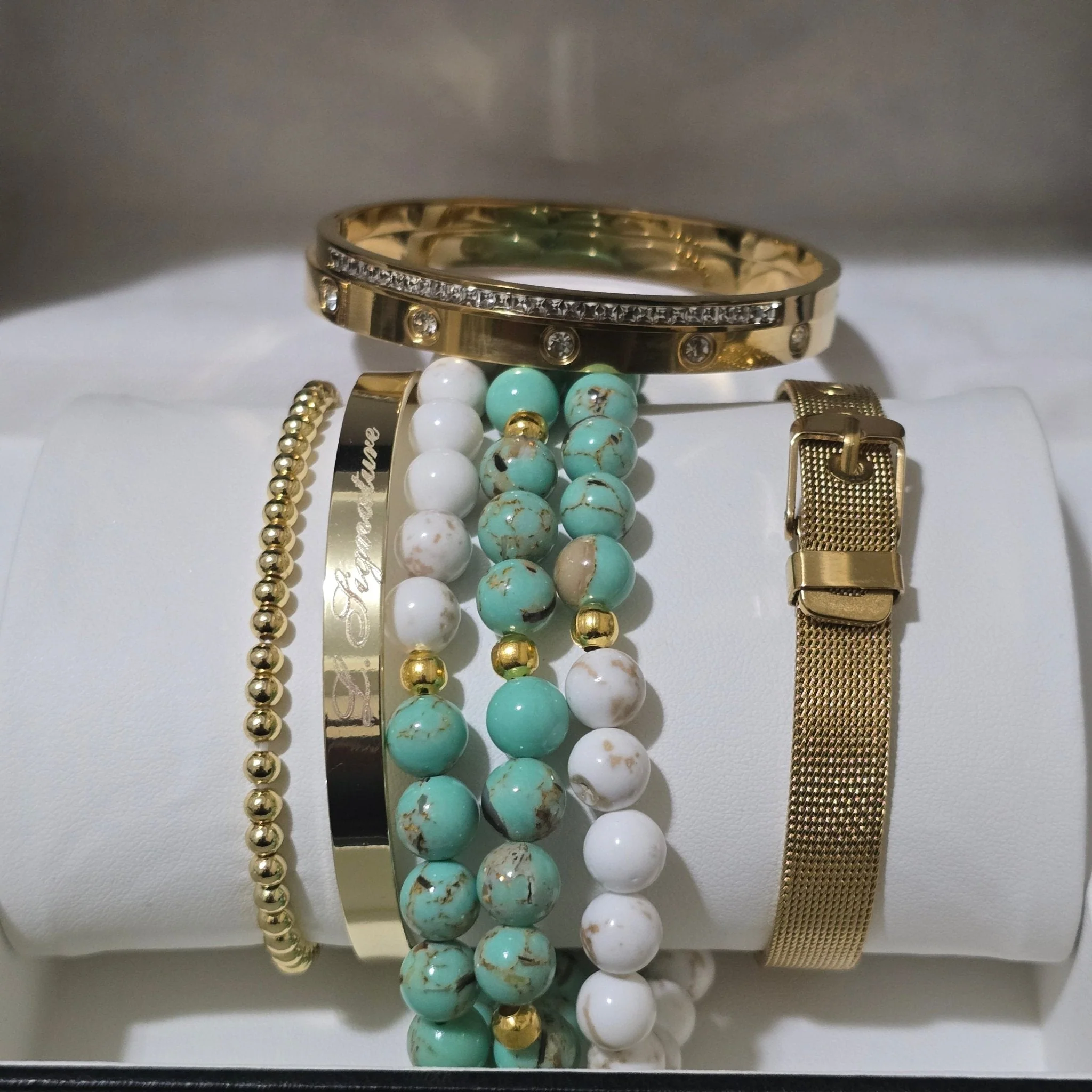 Turquoise Mother of Pearl and Magnesite Bracelet Set