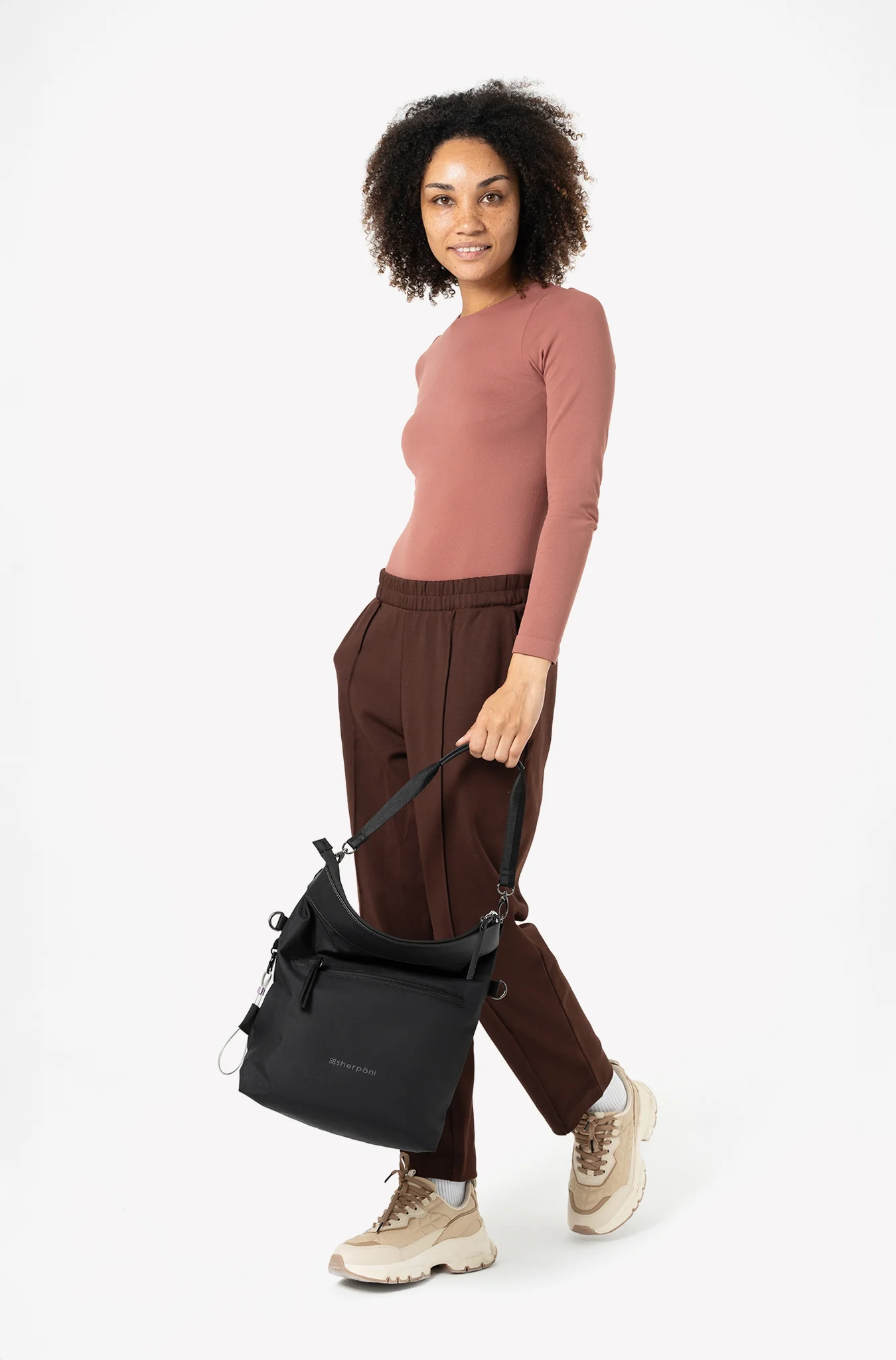 Vale | Reversible Crossbody Bag - Image 15